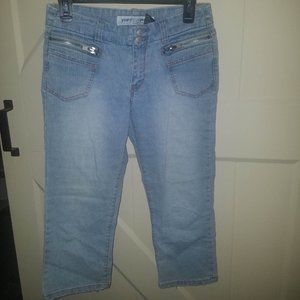 Younique jeans Jean Capris Size 7
